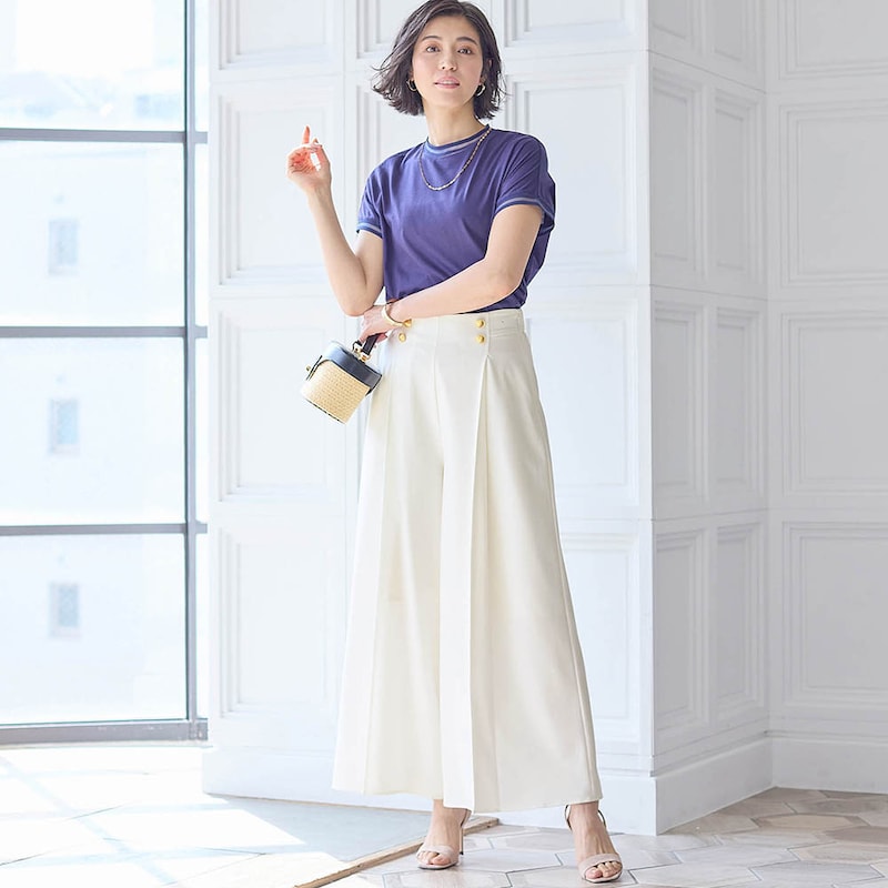 モデル身長168cm／M ※写真は撮影用のため股下+6cmになります。