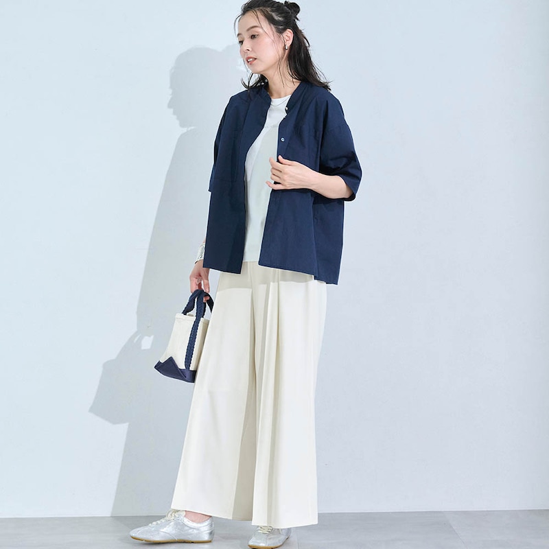 モデル身長167cm／M ※写真は撮影用のため股下+6cmになります。