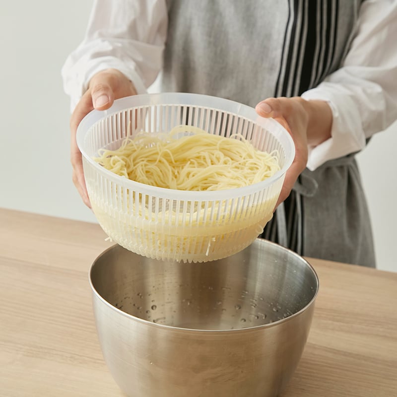 0.9mmの細いパスタ、カッペリーニの水切りも可能です。
