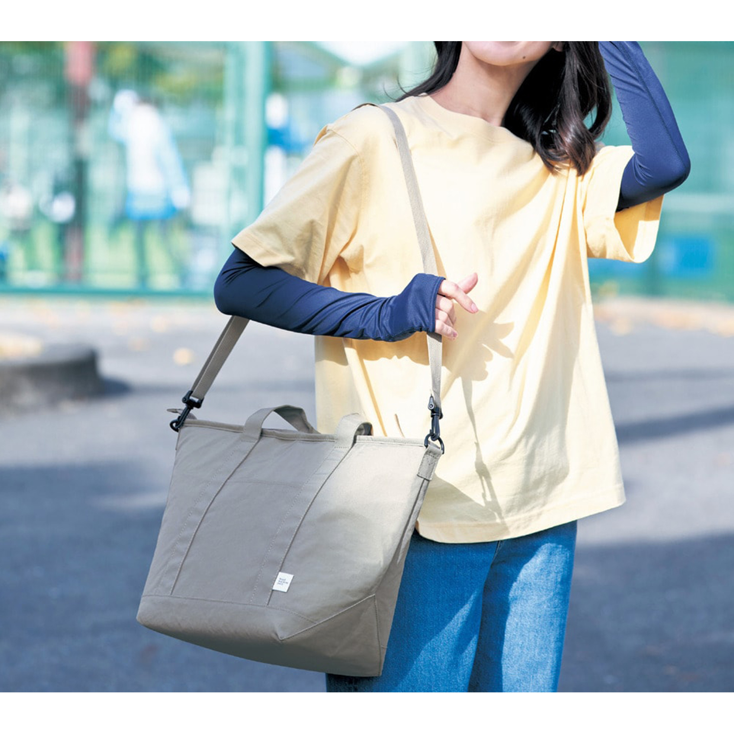 外側ポケットに小物も入る軽量お出かけ保冷バッグ(BELLE MAISON DAYS)