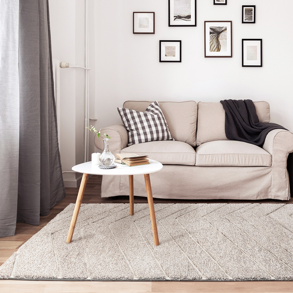 【ベルメゾン】手触りがなめらかなラインデザインのシンプルラグ