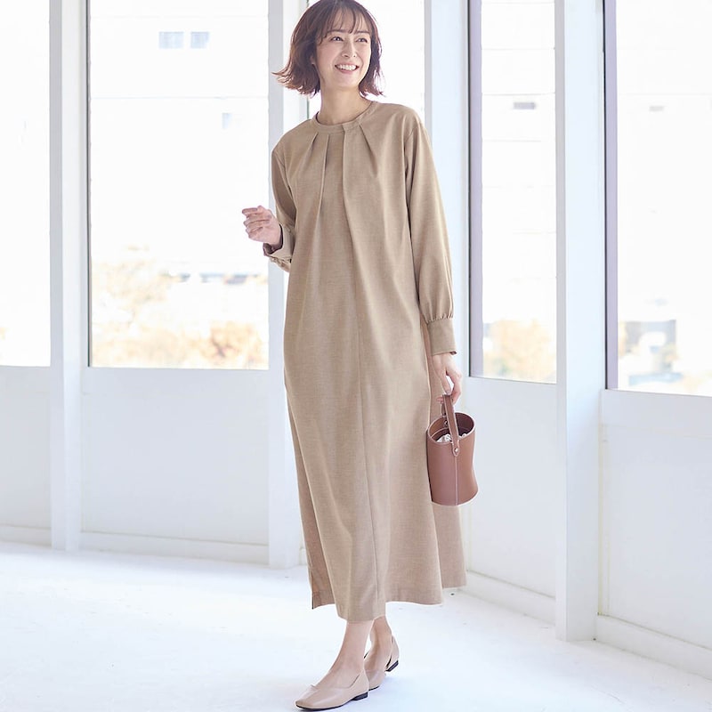 モデル身長169cm／M ※写真は撮影用のため着丈+9cmになります。