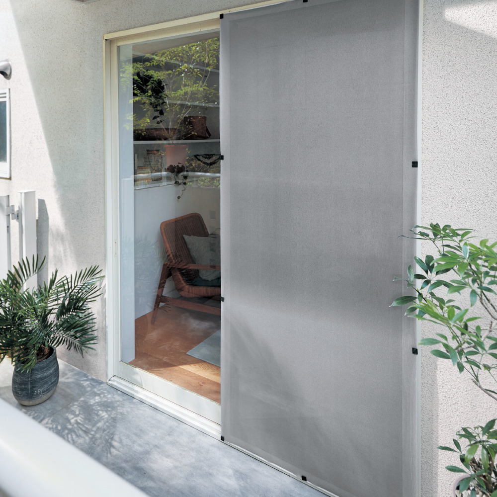 窓・網戸どちらにも貼れて目隠しできるマイナス18度遮熱網戸 窓・網戸どちらにも貼れて目隠しできるマイナス18度遮熱網戸