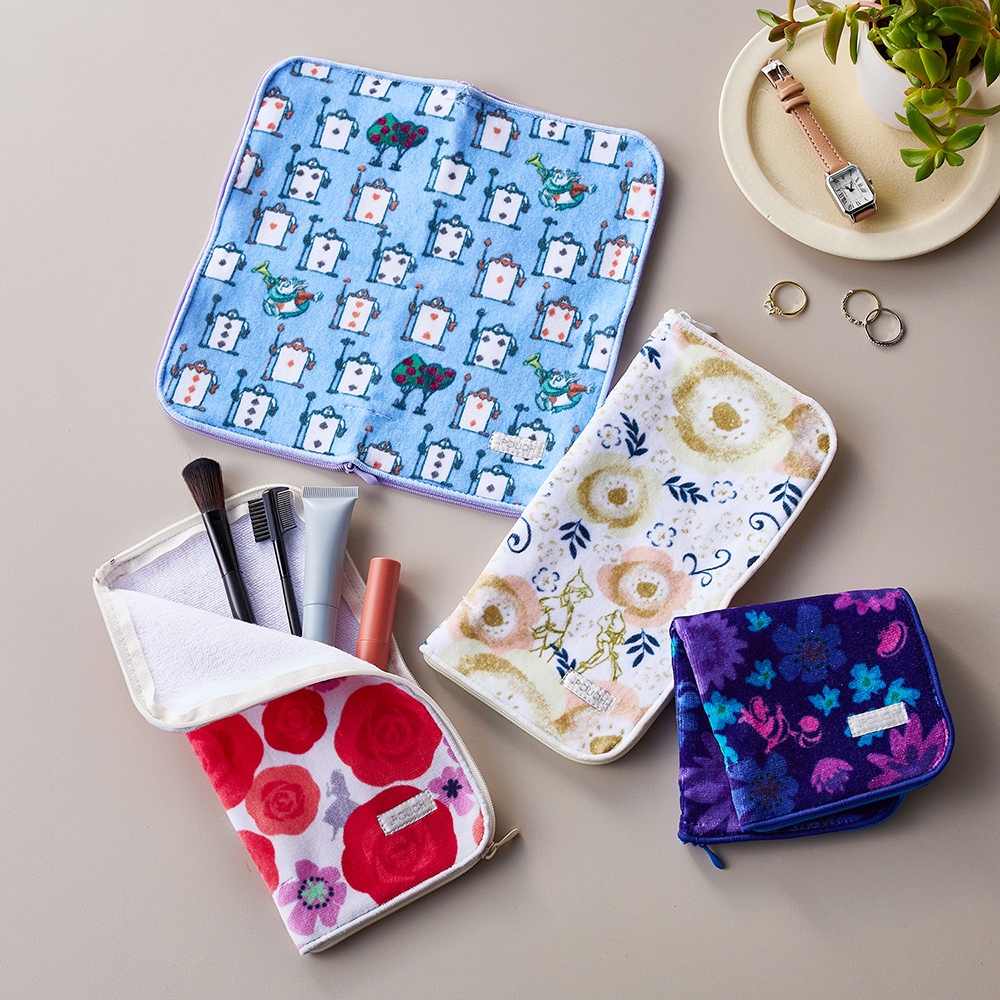 【ディズニー/Disney】ハンカチのような見た目のポーチ(選べるキャラクター) 【ディズニー/Disney】ハンカチのような見た目のポーチ(選べるキャラクター)