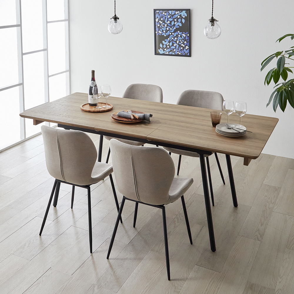 【ベルメゾン】スチール脚の伸長式ダイニングテーブル