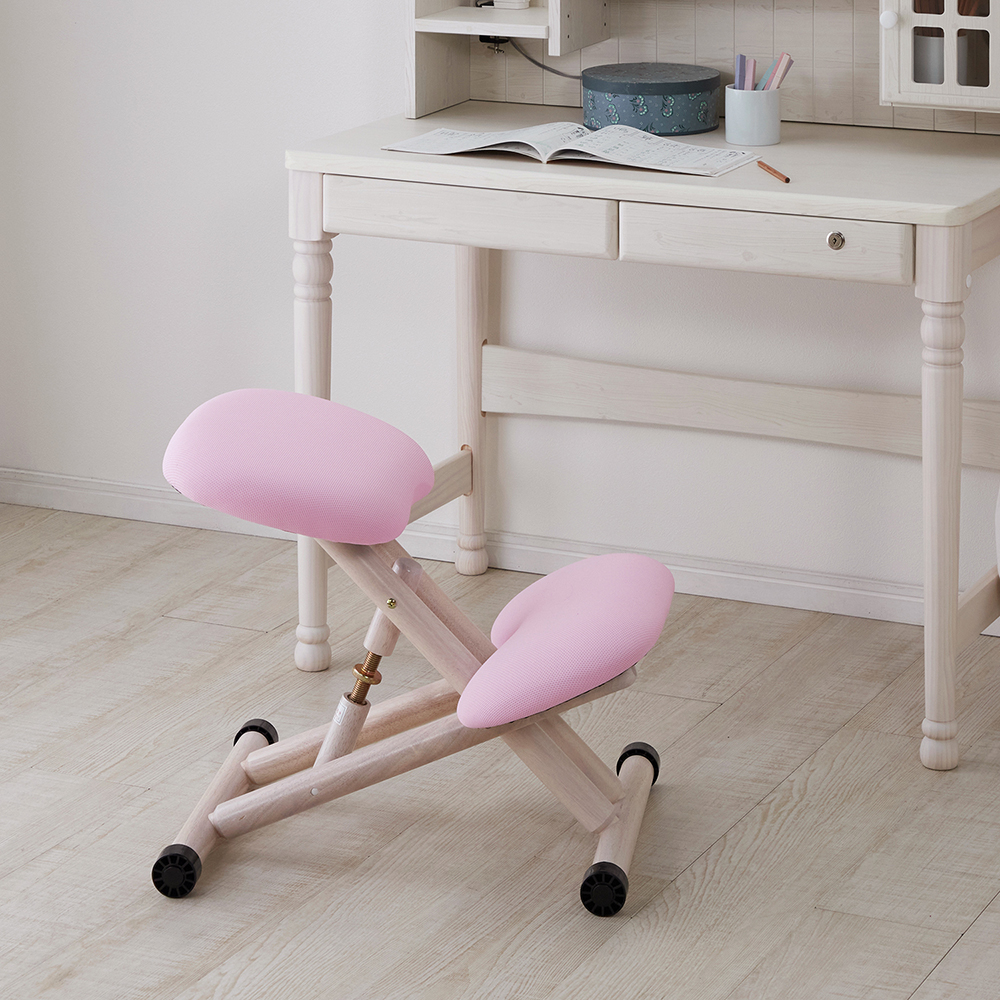 【ベルメゾン】きれいな姿勢がキープできる高さ無段階調整式昇降チェア