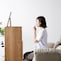 鏡の角度が調整できるのでソファーからでもメイクしやすい
