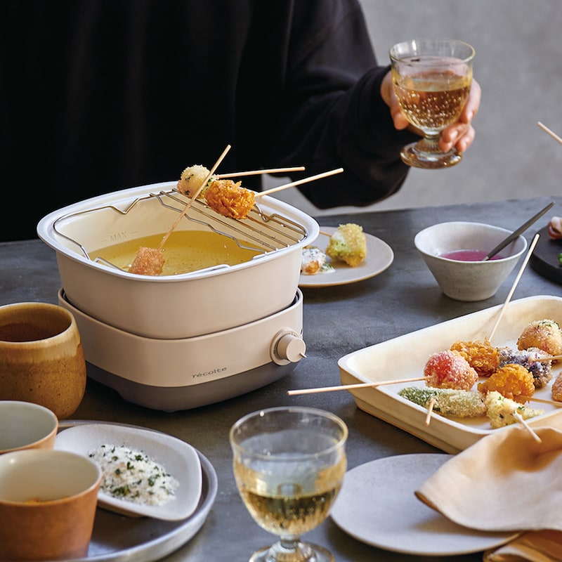 アミも蒸し料理用と揚げ物の油切り用の2種類が付属