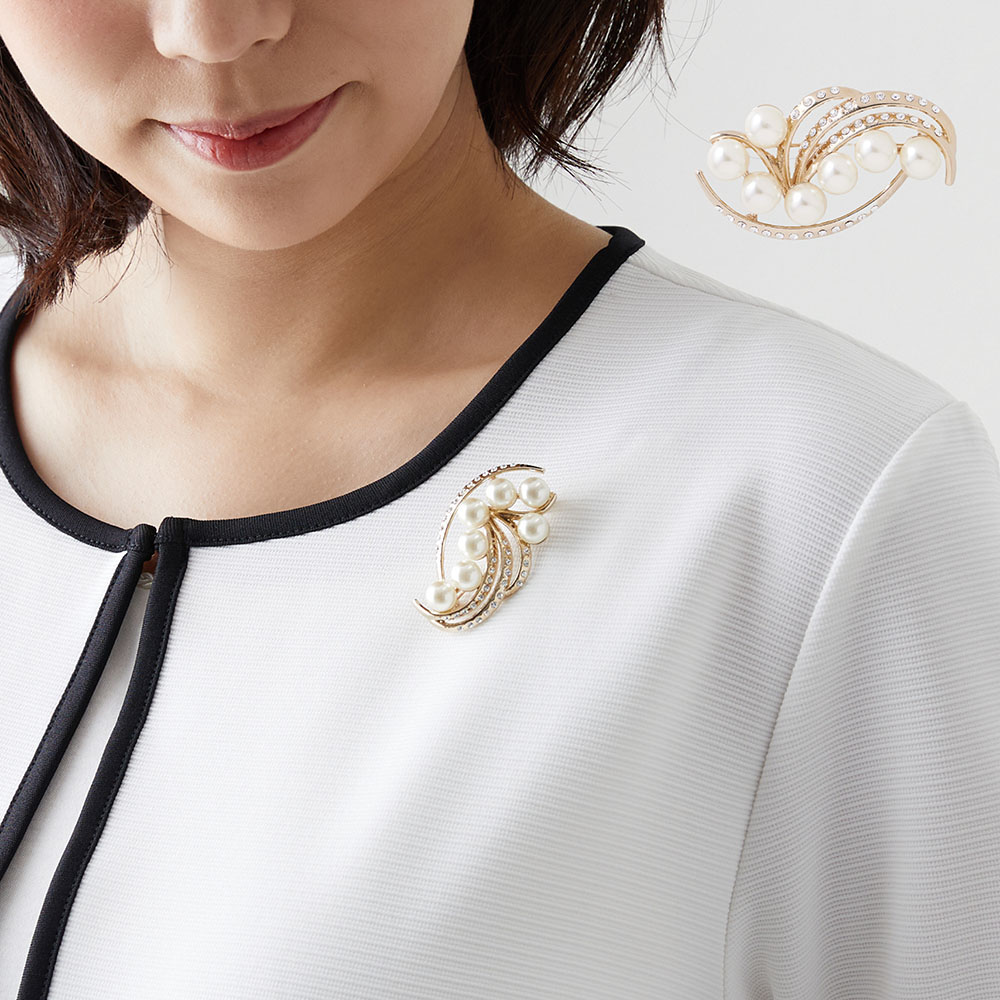 【ベルメゾン】リーフ風ブローチ