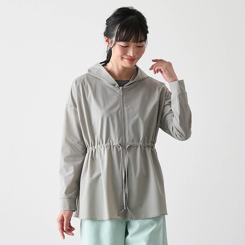 普段にも使えるラッシュパーカ