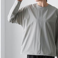 動きやすく、体のラインを拾いにくいゆったりシルエット