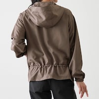 モデル身長164cm／M