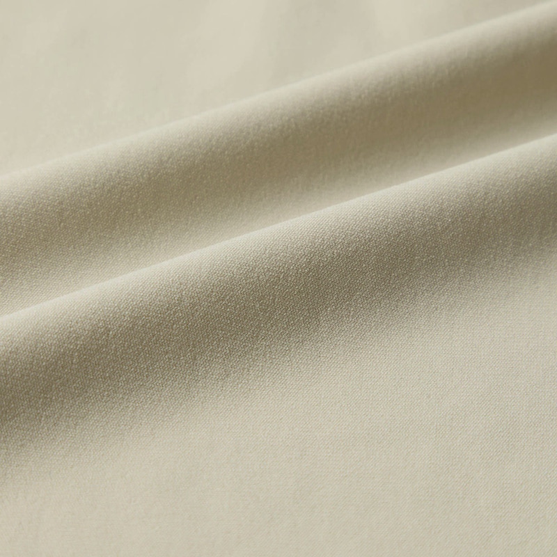 サラっとした肌触りのナイロン生地