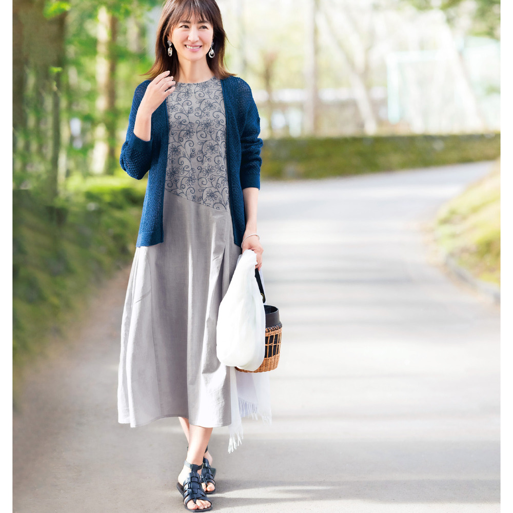 【花笑むとき/hana emu toki】ノースリーブ刺繍ワンピース