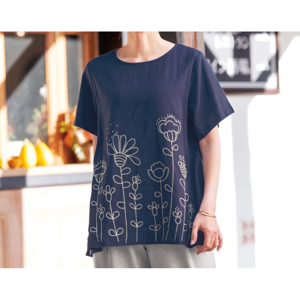【花笑むとき/hana emu toki】お花刺繍切替えカットソー 【花笑むとき/hana emu toki】お花刺繍切替えカットソー