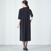 モデル身長167cm／M ※写真は撮影用のため総丈+3cmになります。
