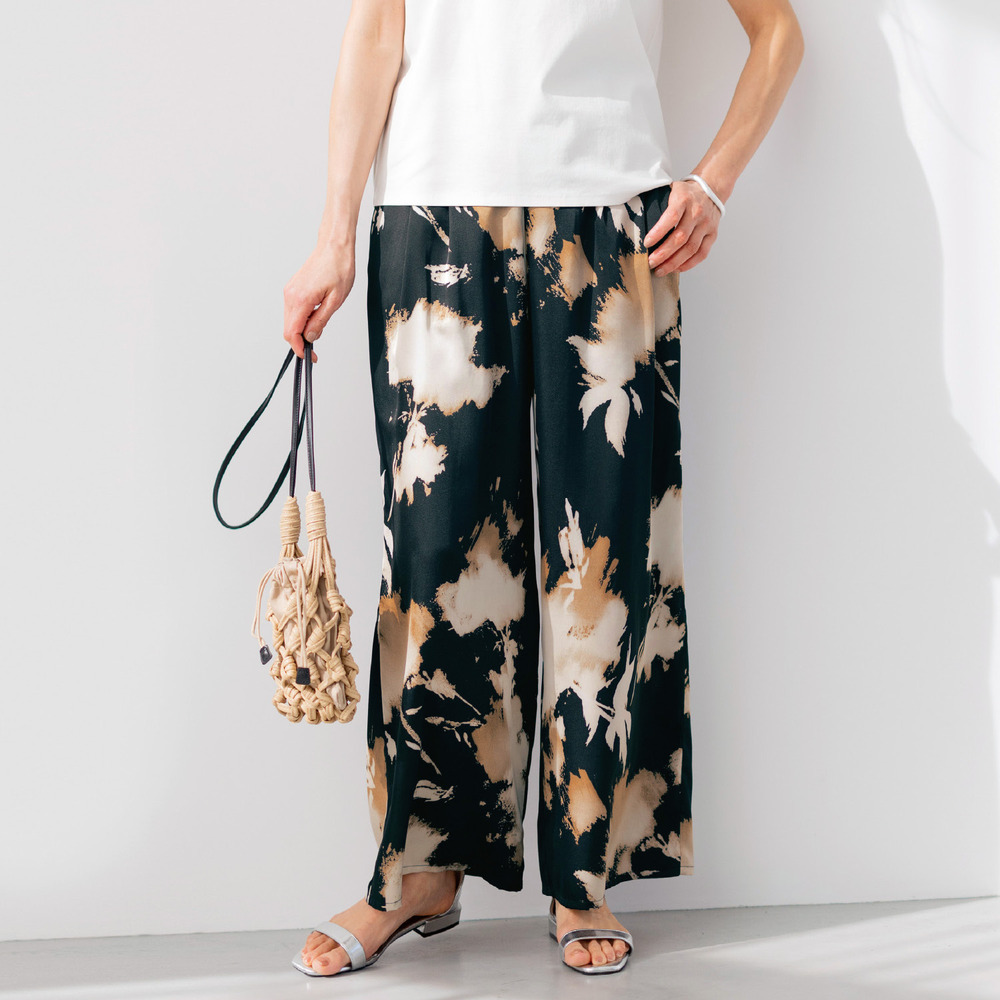 【花笑むとき/hana emu toki】サテン総柄プリントパンツ【裏地付き】