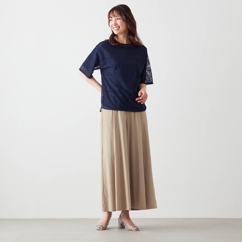 モデル身長173cm／M　※写真は撮影用のため股下＋5cmになります。
