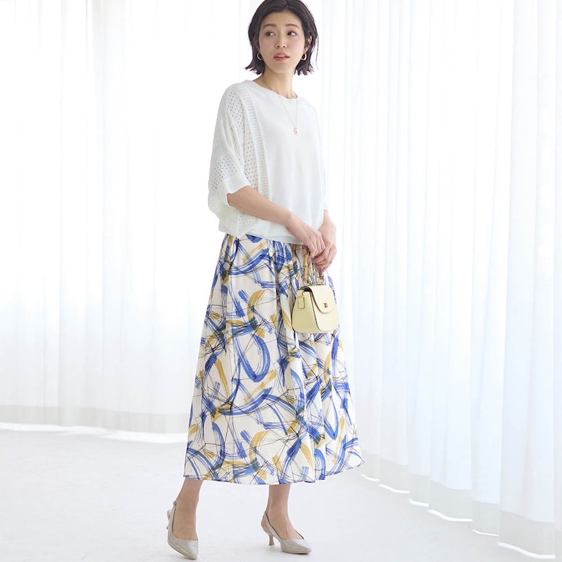 モデル身長168cm／M ※写真は撮影用のため総丈+8cmになります。