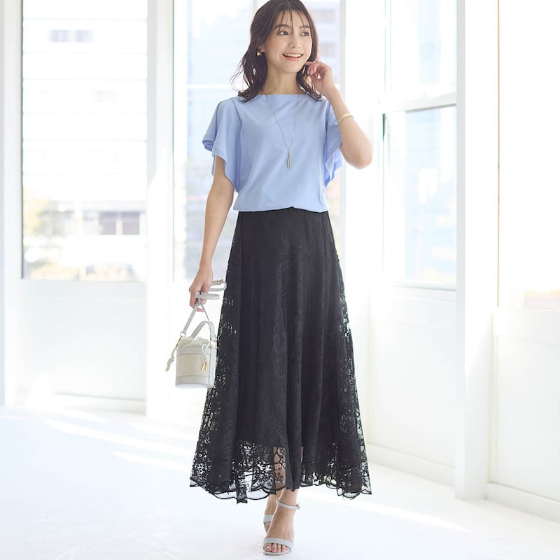 モデル身長170cm／M ※写真は撮影用のため総丈+8cmになります。
