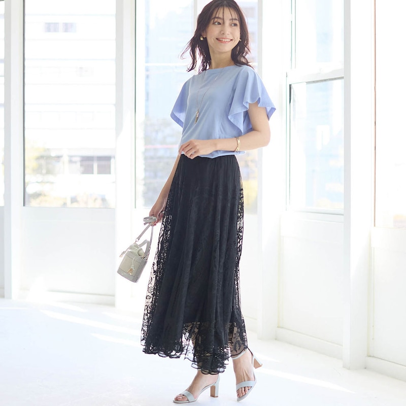 モデル身長170cm／M ※写真は撮影用のため総丈+8cmになります。