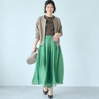モデル身長168cm／M ※写真は撮影用のため股下+4cmになります。