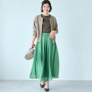 モデル身長168cm／M ※写真は撮影用のため股下+4cmになります。