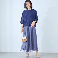 モデル身長168cm／M ※写真は撮影用のため股下+4cmになります。