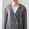 どんな洋服にも合わせやすいノーカラーデザイン