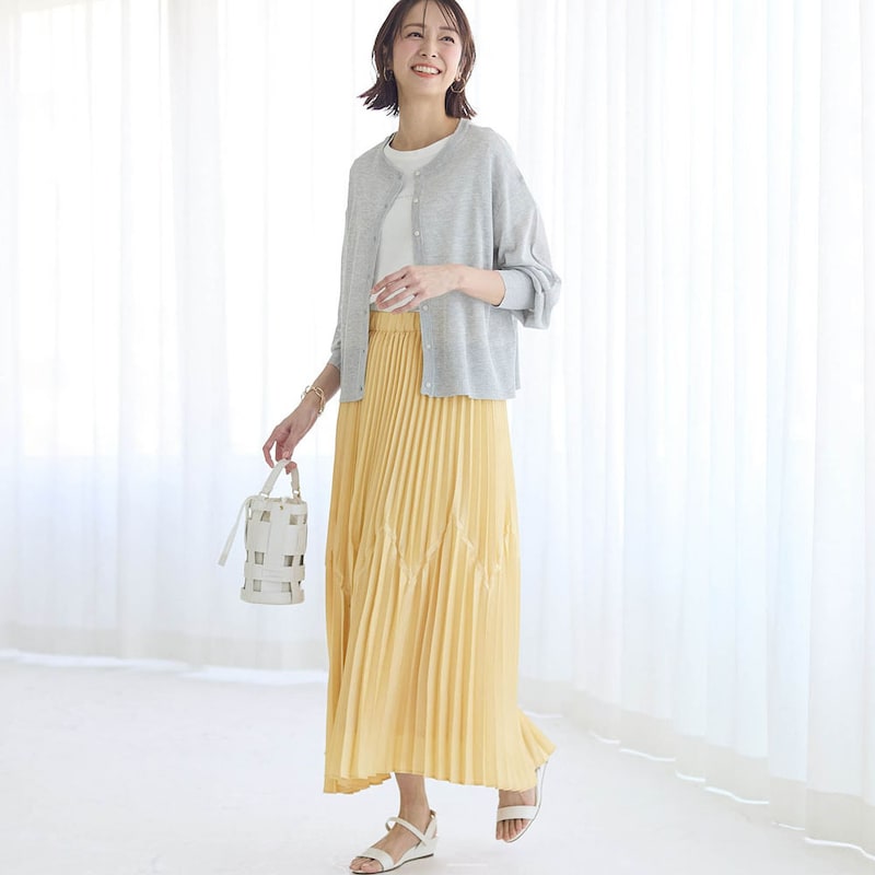 モデル身長169cm／M ※写真は撮影用のため総丈+8cmになります。