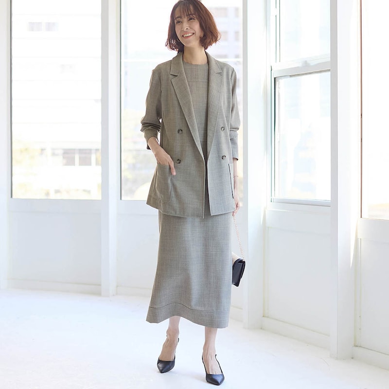 モデル身長169cm／M ※写真は撮影用のため着丈+10cmになります。
