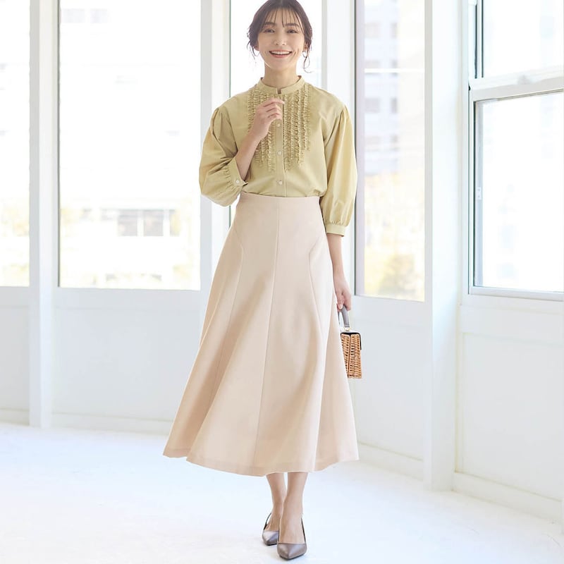 モデル身長170cm／M ※写真は撮影用のため総丈+6cmになります。