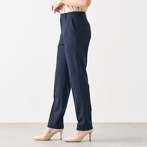 モデル身長168cm／64-91 ※写真は撮影用のため股下+7cmになります。