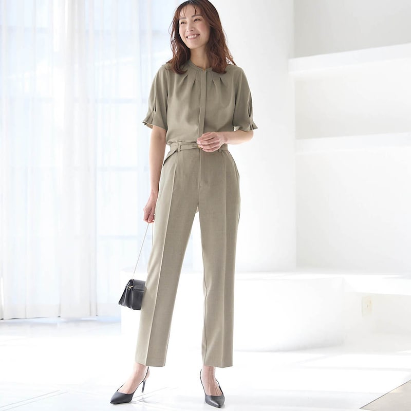 モデル身長173cm／M ※写真は撮影用のため股下+6cmになります。