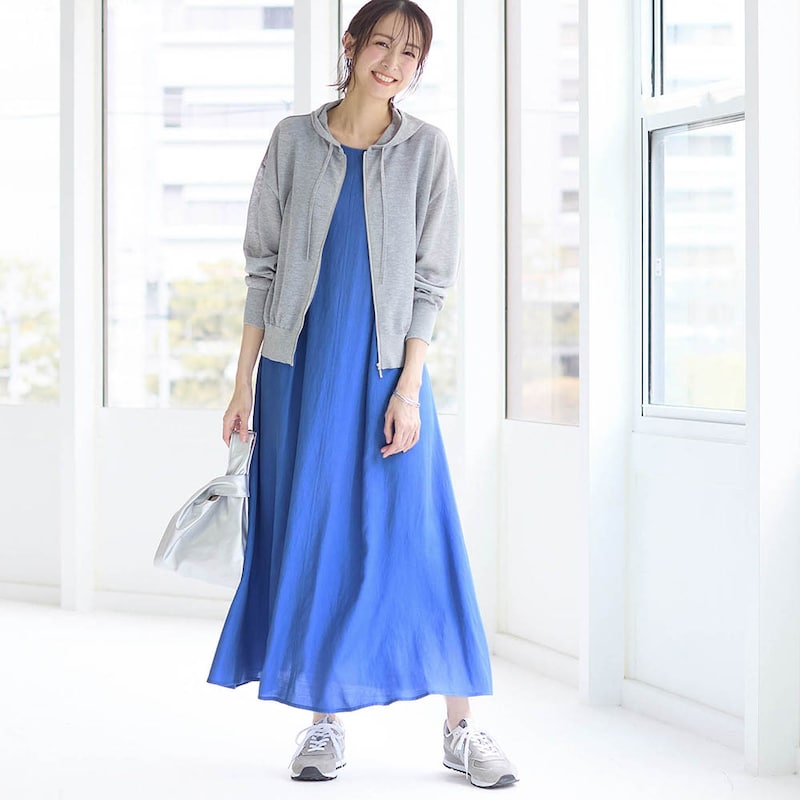 モデル身長169cm／M ※写真は撮影用のため着丈+9cmになります。