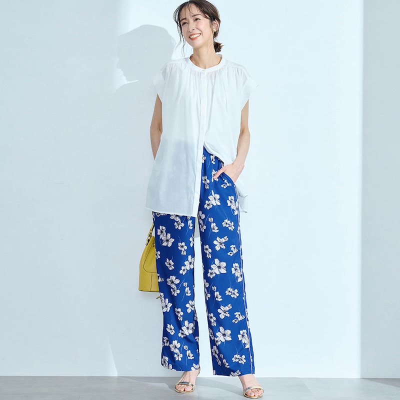 モデル身長169cm／M ※写真は撮影用のため股下+6cmになります。