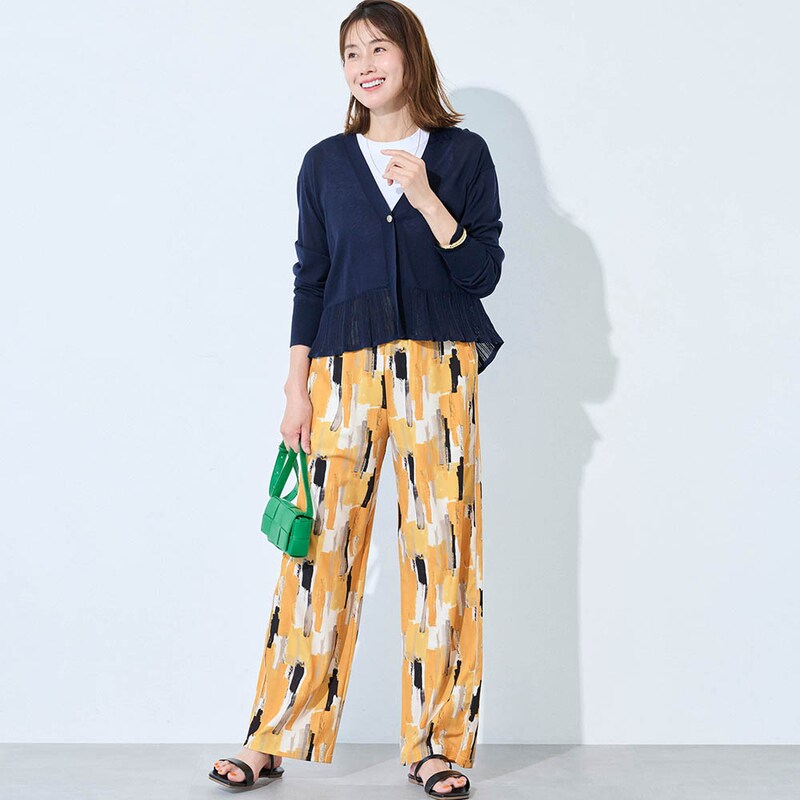 モデル身長168cm／M ※写真は撮影用のため股下+6cmになります。