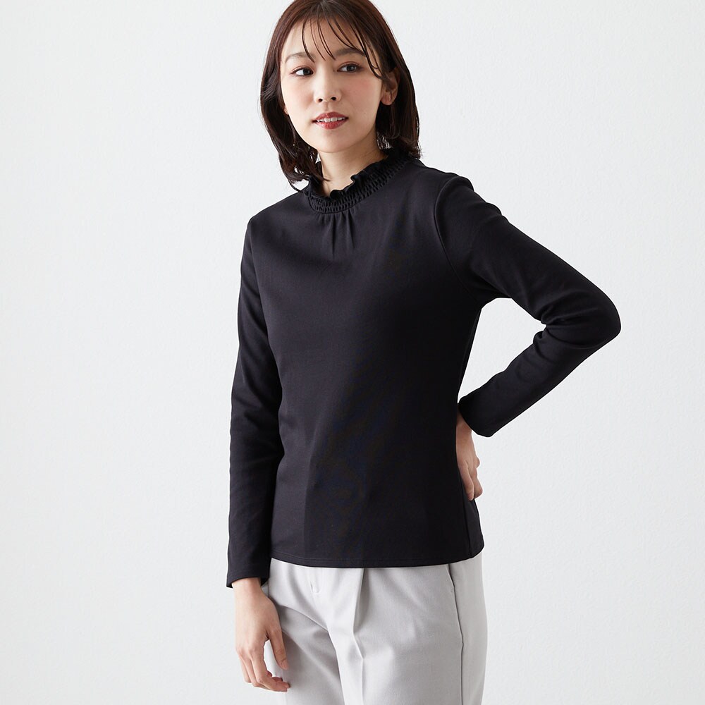 【ベルメゾン】シャーリングネックTシャツ【吸湿発熱】