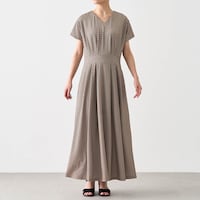 モデル身長168cm／M ※写真は撮影用のため着丈+10cmになります。