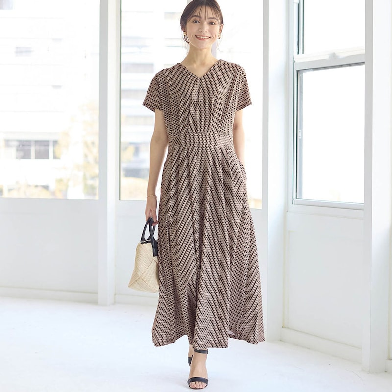 モデル身長170cm／M ※写真は撮影用のため着丈+10cmになります。