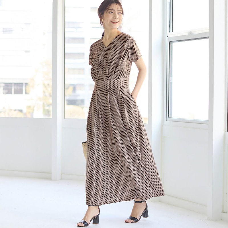 モデル身長170cm／M ※写真は撮影用のため着丈+10cmになります。