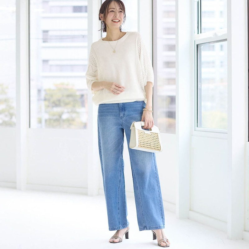 モデル身長169cm／M ※トップスのみ着用