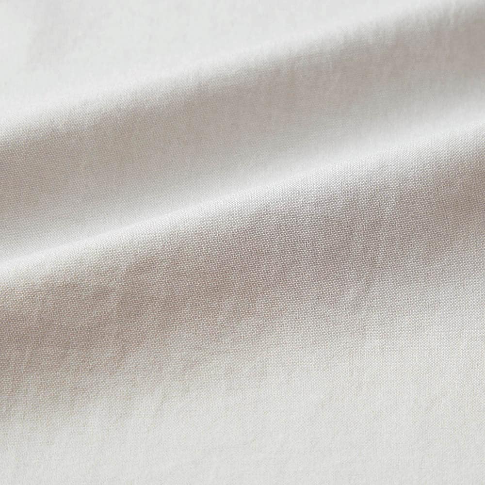さらっとした風合いでロングシーズン着用可能な素材