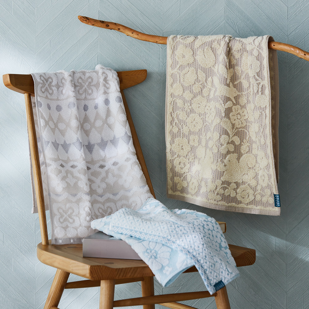 【ベルメゾン】おしゃれな彫刻デザインの抗菌防臭タオル