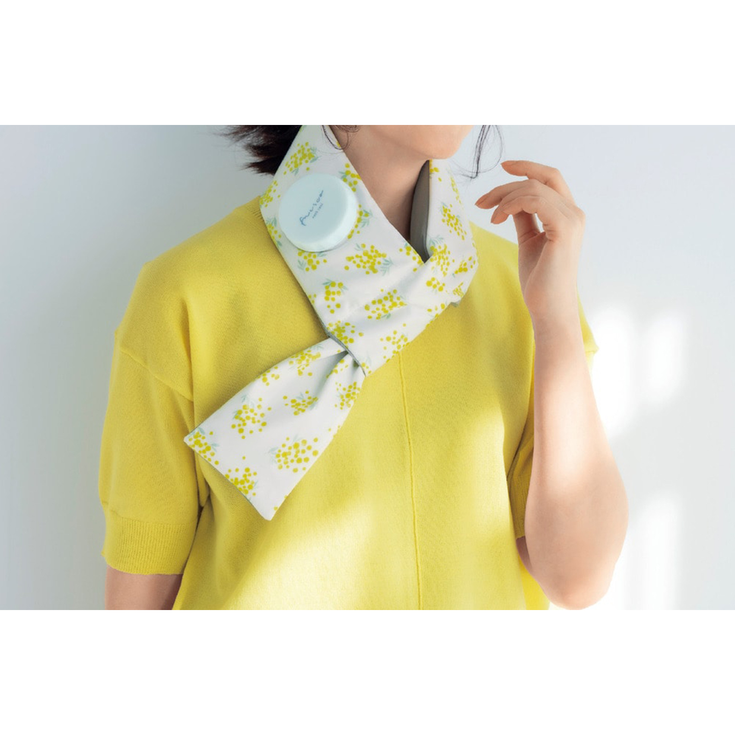 【ベルメゾン】首に巻くミモザ柄氷のう