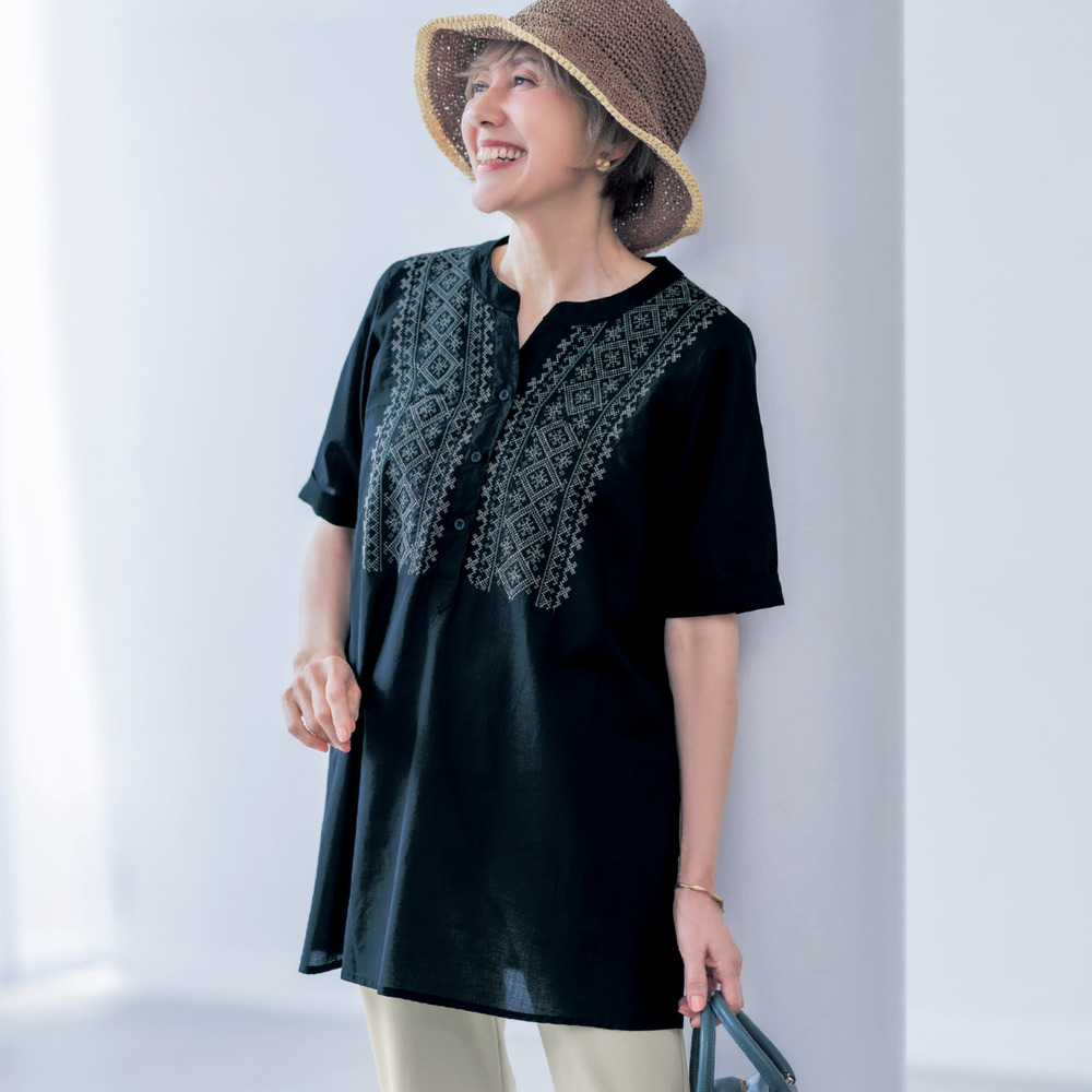 【ベルメゾン】綿素材のスキッパー5分袖刺繍チュニック 【やわらかな風合いのインド綿】