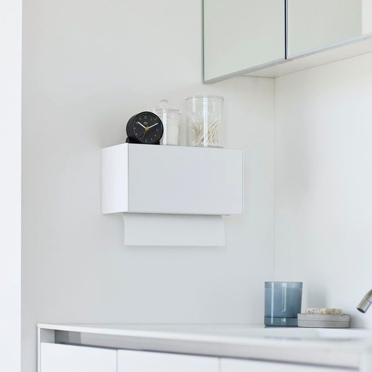 【タワー/tower】石こうボード壁対応トレー付きペーパータオルディスペンサー 【タワー/tower】石こうボード壁対応トレー付きペーパータオルディスペンサー