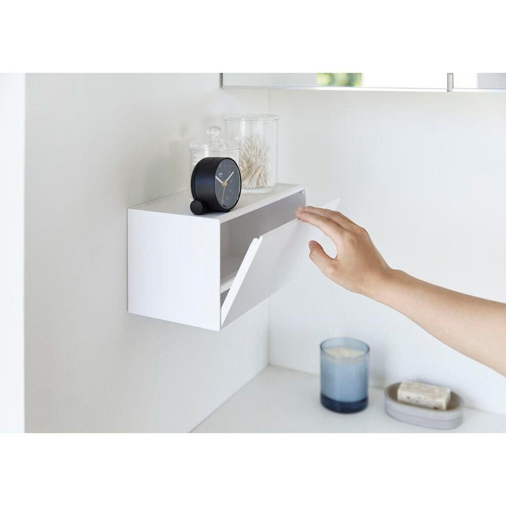 補充の際は前面の蓋を開けるだけ