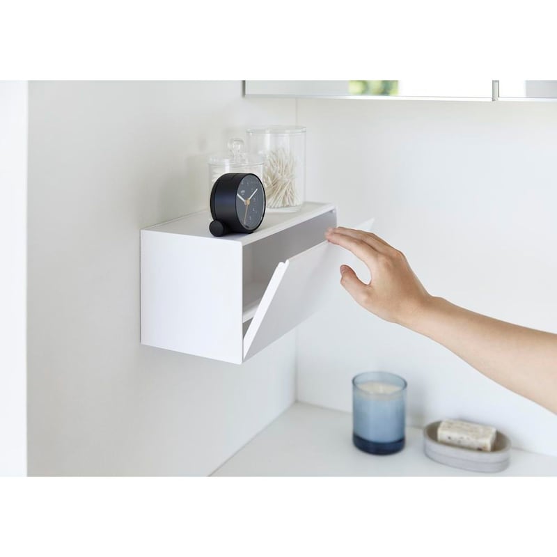 補充の際は前面の蓋を開けるだけ