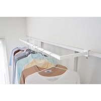 奥行きがあるのでスライド扉を閉めた状態でも干せます